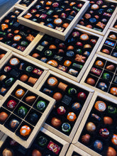 Afbeelding in Gallery-weergave laden, On The Roks Against Duchenne - Bonbons Medium
