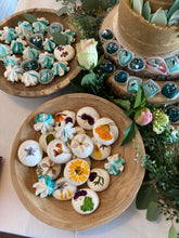 Afbeelding in Gallery-weergave laden, Bloemenmeringues
