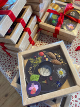 Afbeelding in Gallery-weergave laden, bloemenkrans kerstkrans puur met lint
